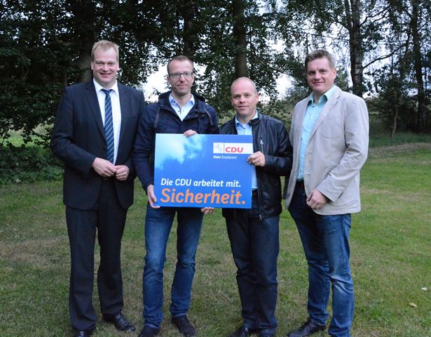 Auf ein interessantes Mittagsgesprch mit dem Parlamentarische Staatssekretr Prof Dr. Gnter Krings freuen sich Albert Stegemann, Matthias Stein, Markus Silies und Klaus Hemme.